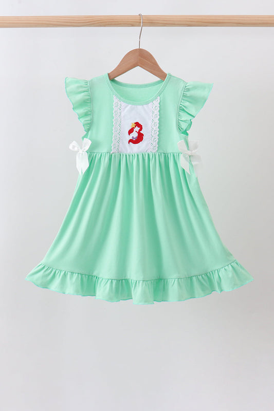 Green character embroidery ruffle dress