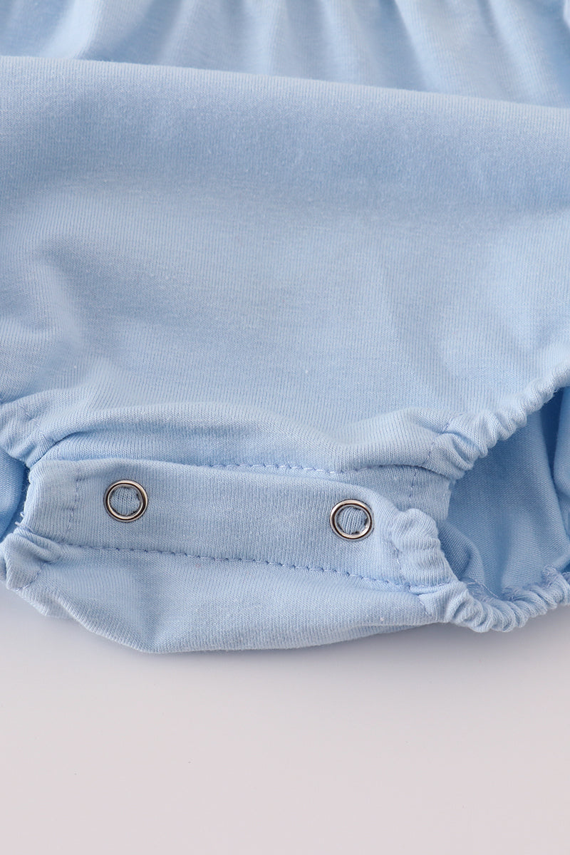 Blue embroidery bubble