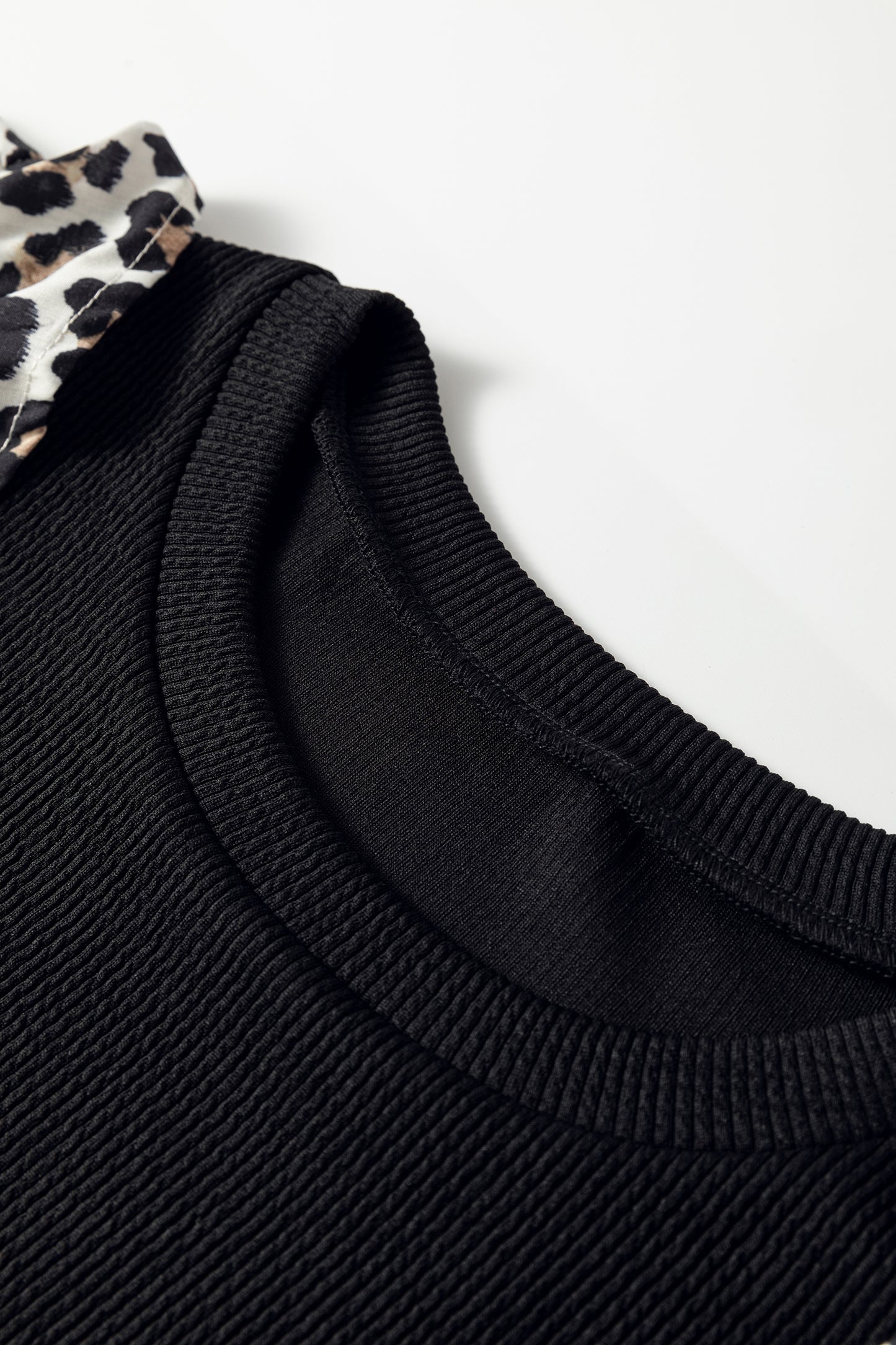 Black Contrast Leopard Ruffled Short Sleeve Ribbed Knit Top