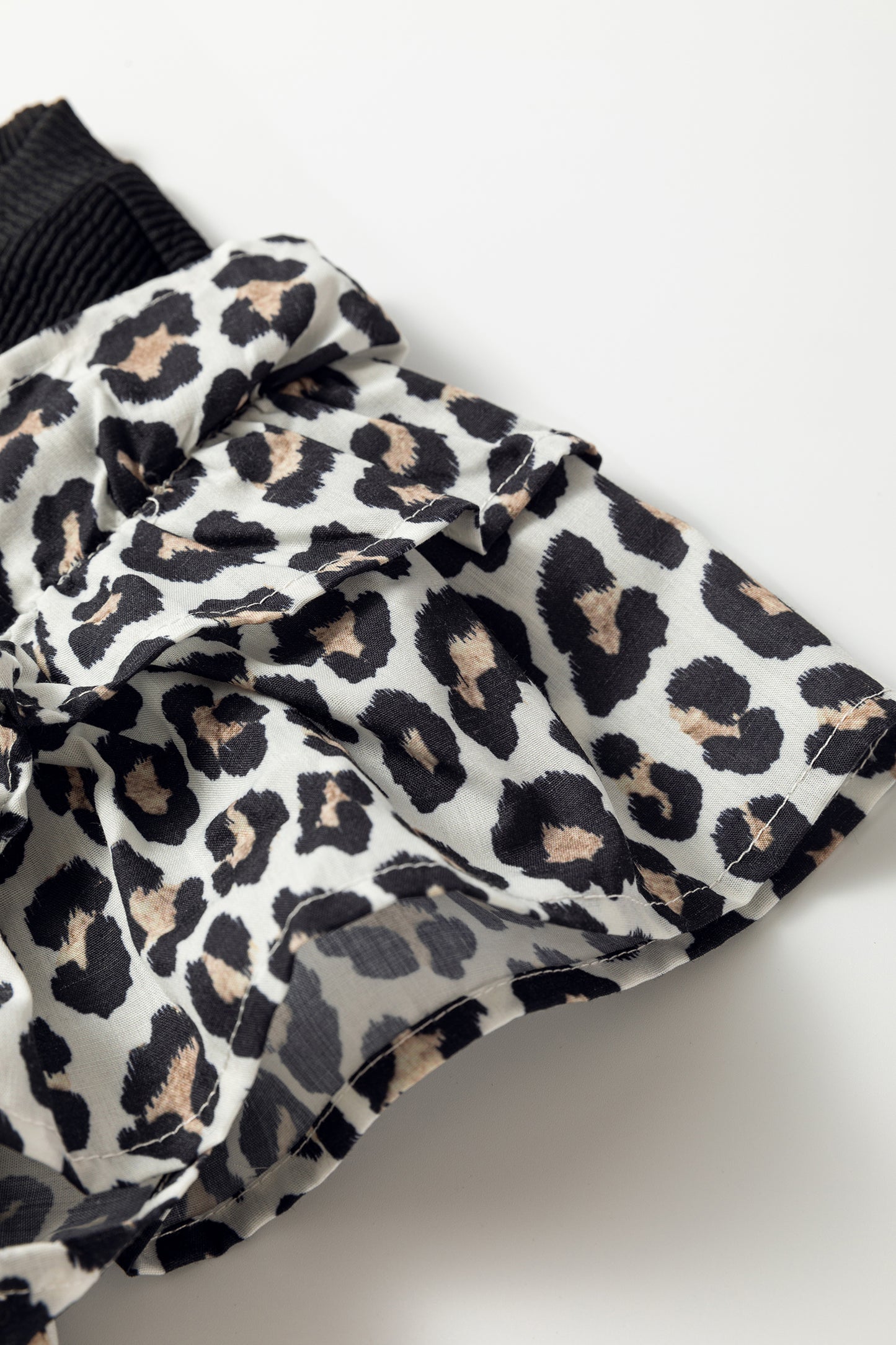 Black Contrast Leopard Ruffled Short Sleeve Ribbed Knit Top